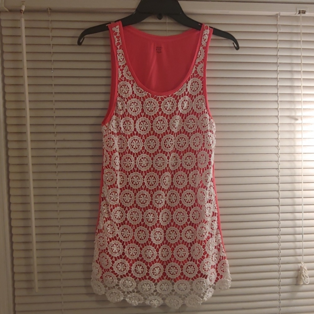 Pink tank top